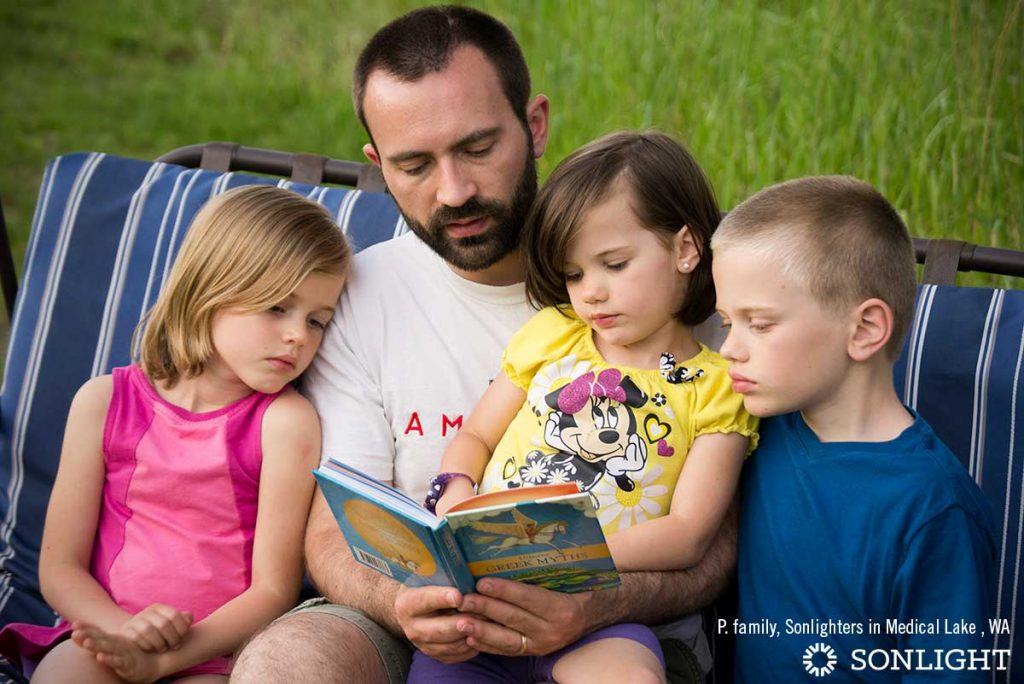 4 Ways to Get Dad Involved in the Homeschool Day